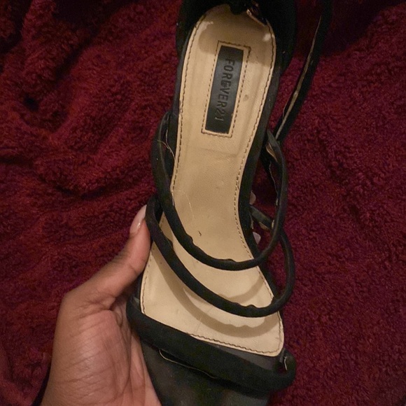 Heels - Picture 2 of 2